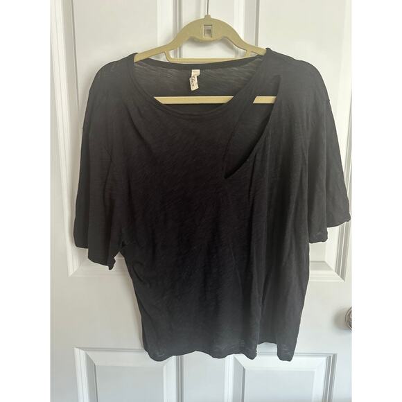 Elan Black S/S T-Shirt Top with Cutout Large - Picture 1 of 2